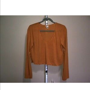 NWOT Bozzolo Adorable Knit Crop Top Sz L
